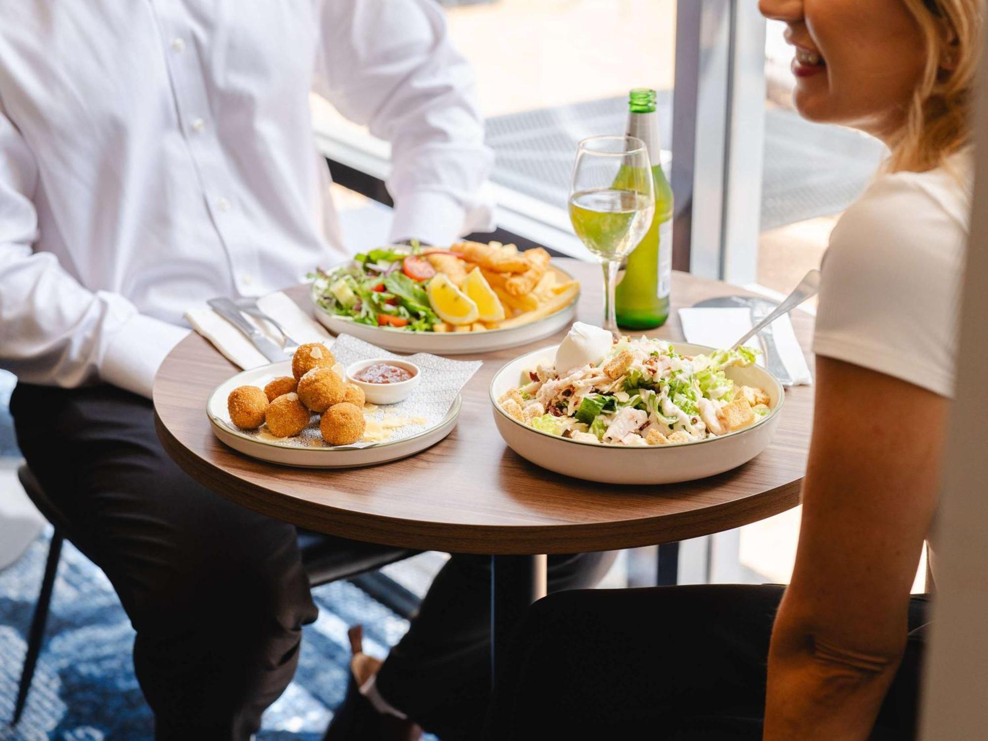 Mercure Sydney Macquarie Park Buitenkant foto